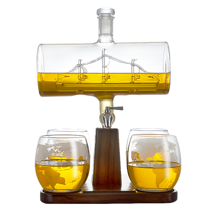 Sailing Boat Decanter (With 4 glasses)