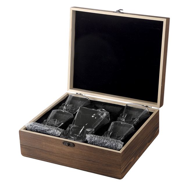 Classic Whisky Decanter Set (with 4 glasses)